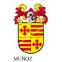 Llavero heráldico - MUÑOZ - Personalizado con apellido, escudo de la familia y breve descripción del origen genealógico.